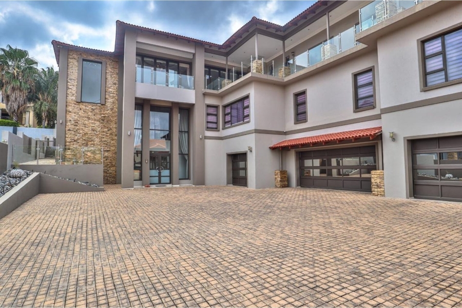 6 Bedroom Property for Sale in Birdwood Estate North West